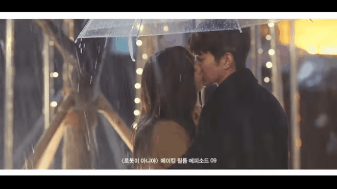 Sự thật hài hước sau cảnh ôm hôn, lãng mạn trong phim Hàn